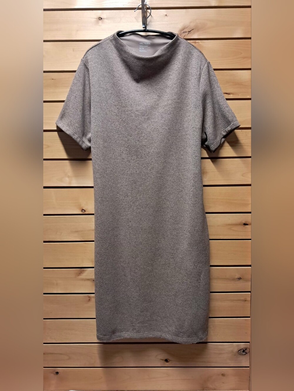 Arc’teryx Laina Lightweight Dress Size XL